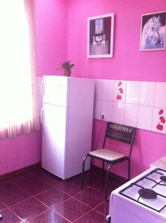 Сухум: Apartment on Kodori Highway