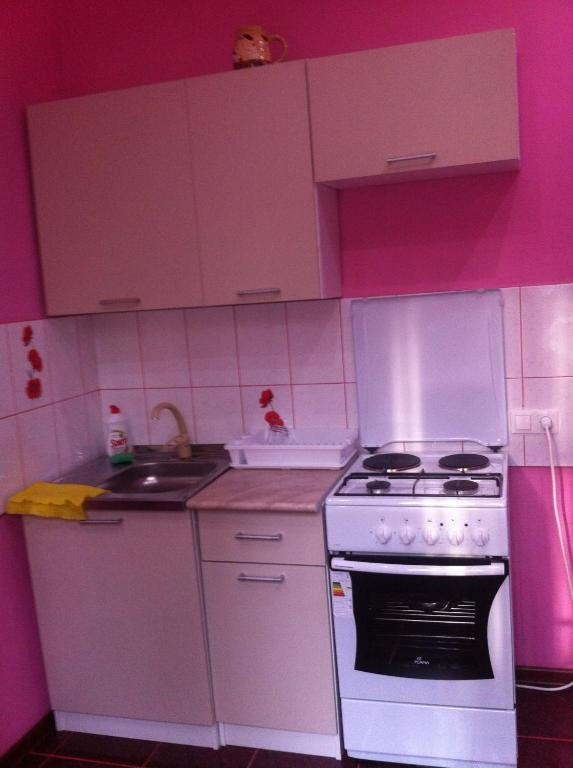 Сухум: Apartment on Kodori Highway