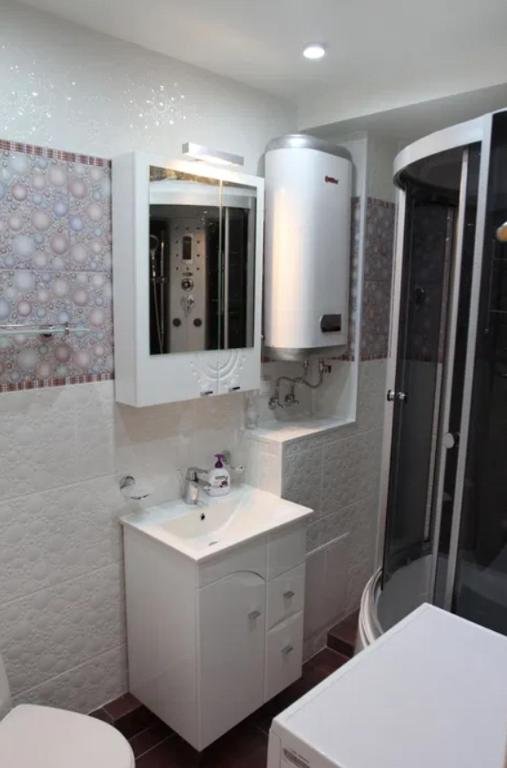 Гагра: Rent Two Room Apartment Gagra