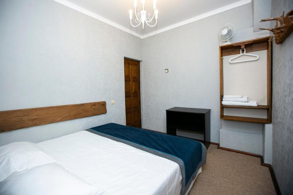 Гагра: Guest House Lavr