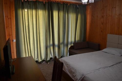 Гудаута: Hotel Laguna
