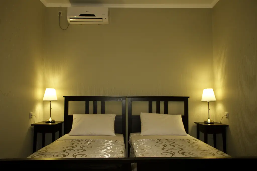 Гагра: Hotel Medoviy