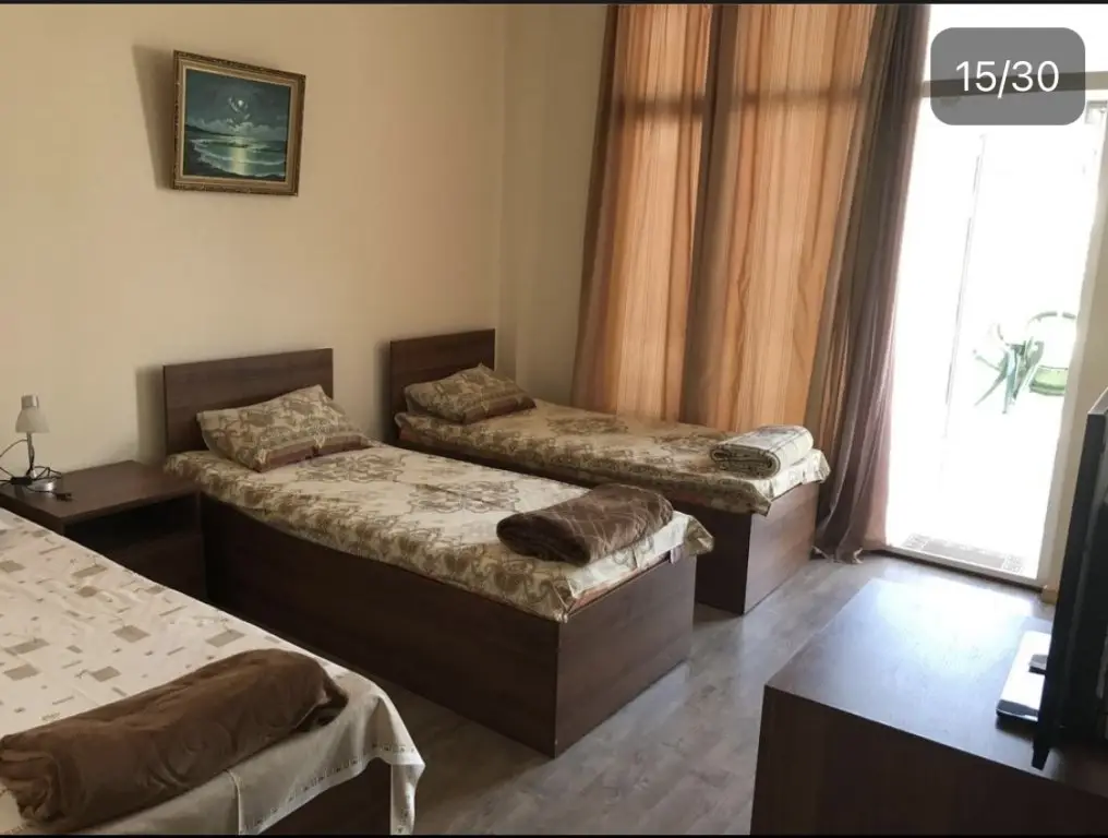 Сухум: Guest house Mandarin on Titova 85