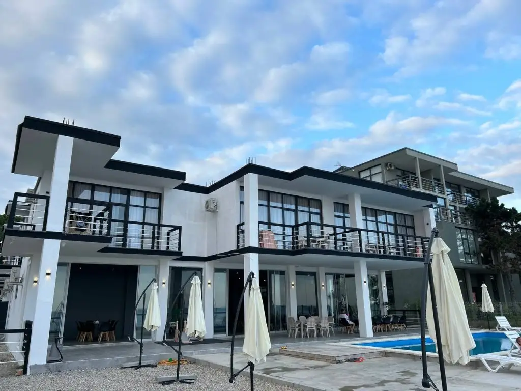 Гечрипш: Green Land Hotel