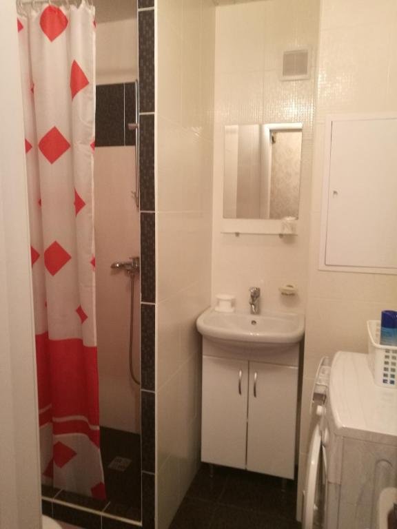 Гагра: On Abazgaa Apartment 63 3