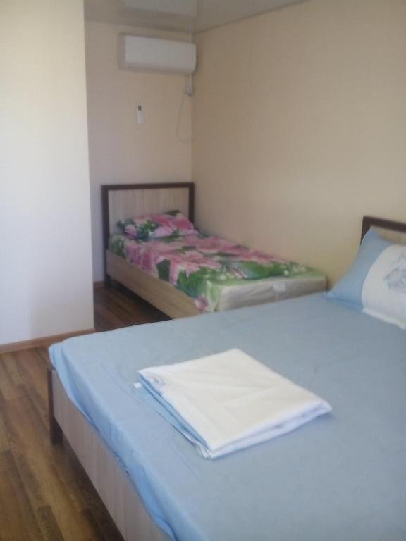 Лдзаа: Guest House Patrisia 2