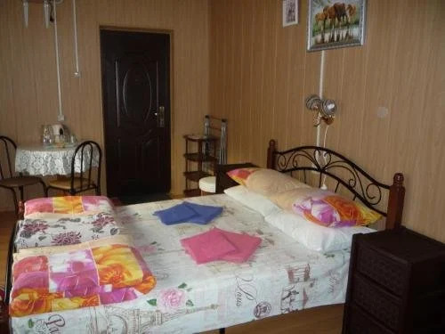 Гагра: Guest House Shanson