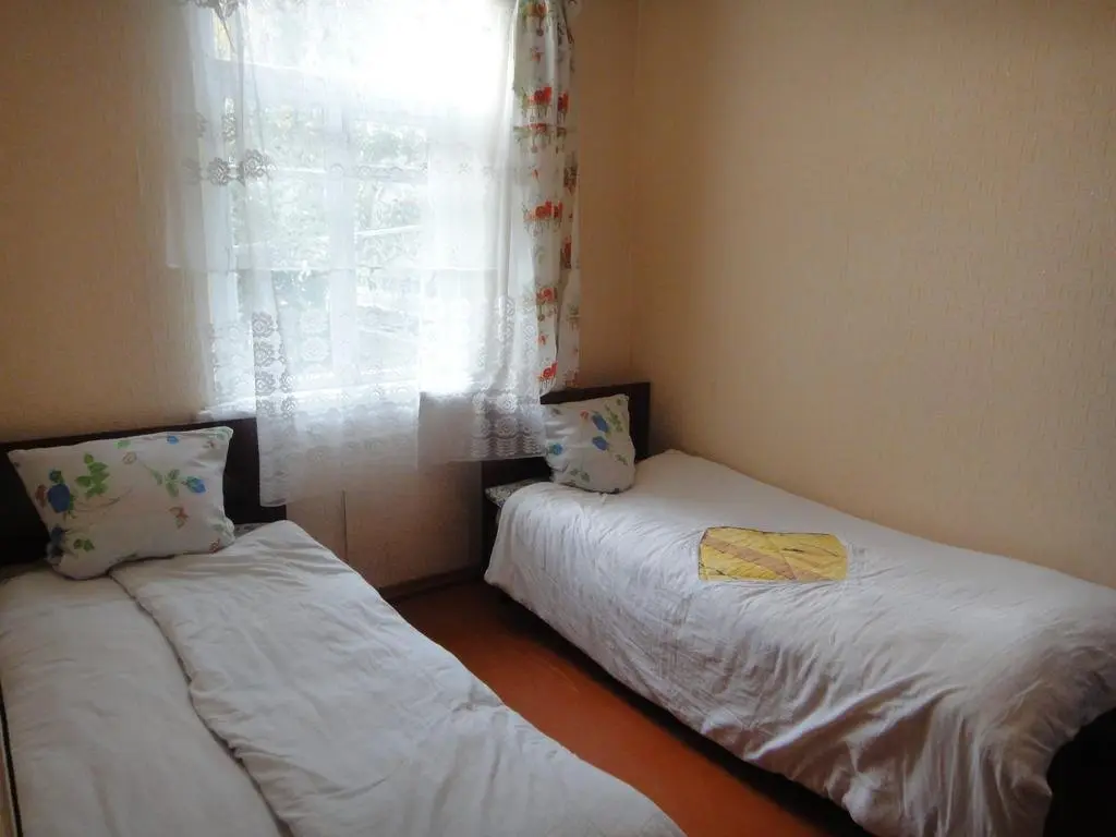 Гагра: Guest House Lakoba 32
