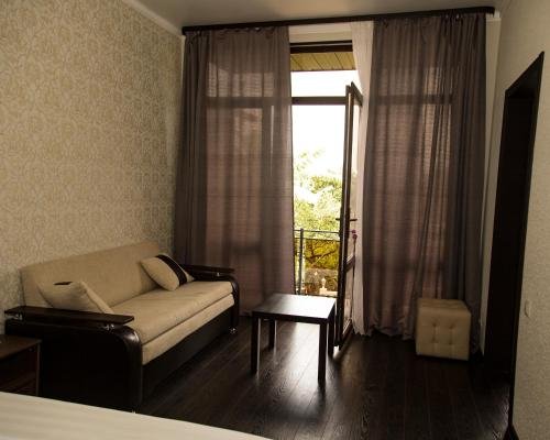 Новый Афон: Guest house Beliy dom
