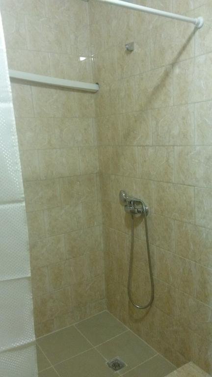 Сухум: Guest house Zhemchuzhina