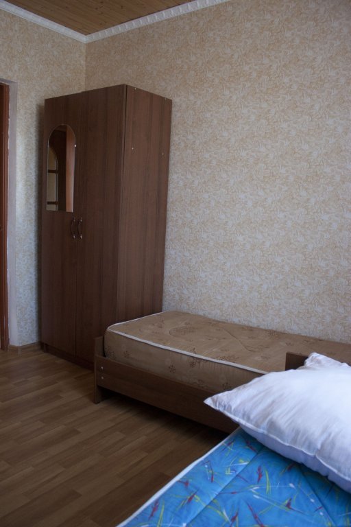 Гантиади: Guest house Liza