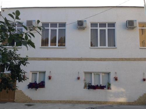 Гагра: Guest house Shtil