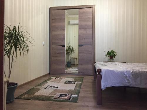 Гагра: Guest House Family