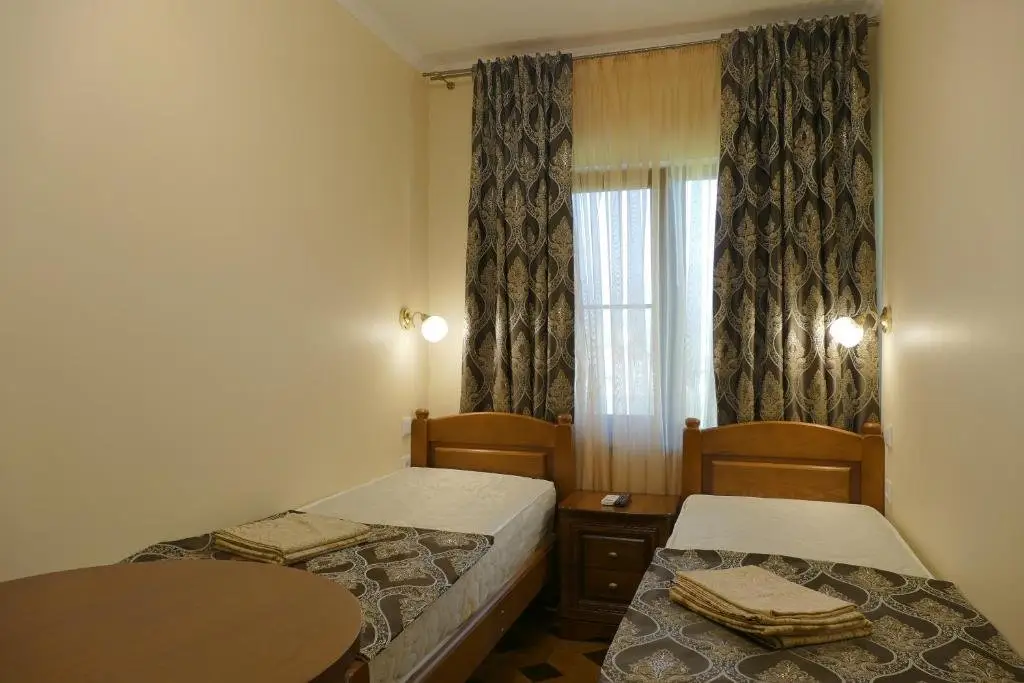 Гагра: Mini-Hotel Gagra-Camping