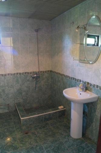 Сухум: Guest house on Abzhuiskoe 49