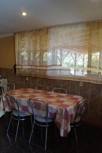 Сухум: Guest house on Abzhuiskoe 49
