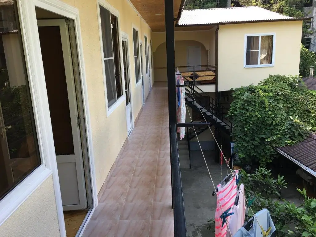 Новый Афон: Guest house on Eshba 1
