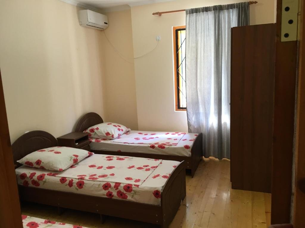 Новый Афон: Guest house on Eshba 1