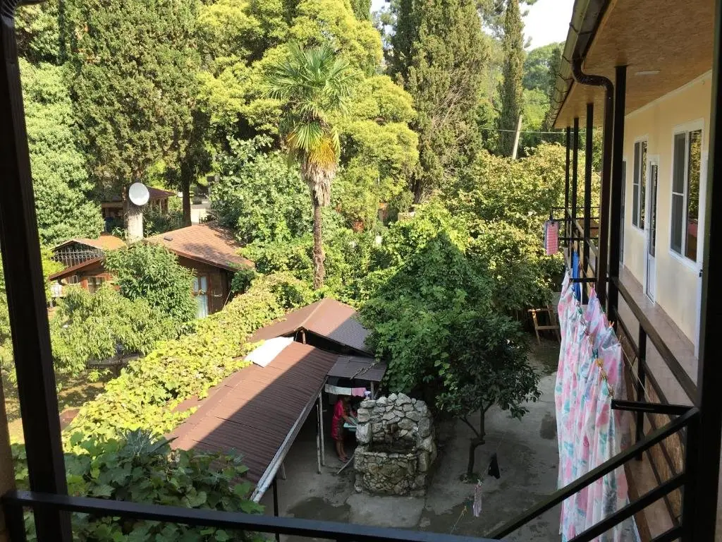 Новый Афон: Guest house on Eshba 1