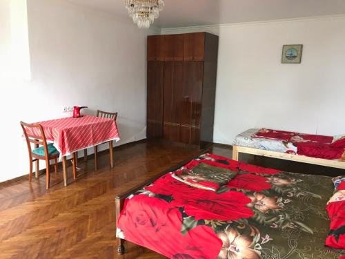 Гагра: Guest house Geroev 16 marta