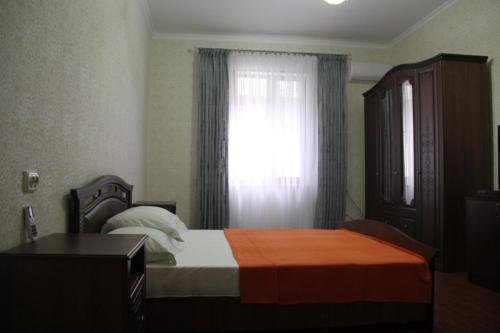 Сухум: Guest House na Chachba 129