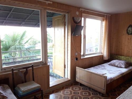 Гагра: Guest house on generala Dbar 109A
