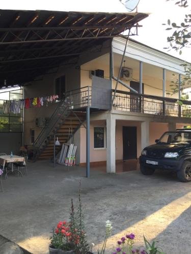Гечрипш: Homestay U Violetty