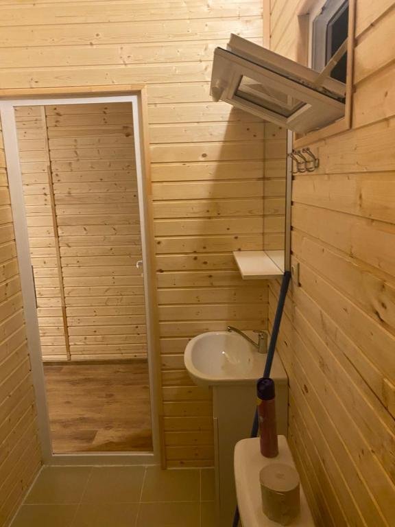 Верхняя Эшера: Guest house Adel