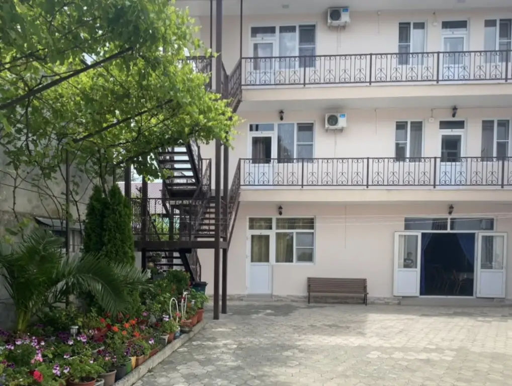 Гостевой дом Holidays In Sukhum — фото 1