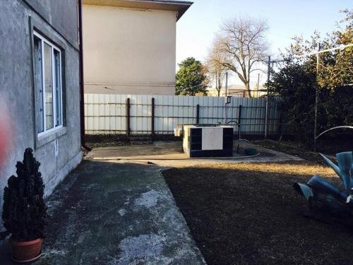 Дарчели: Melano House