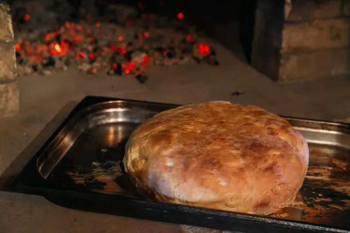 Суздаль: Pechki-Lavochki