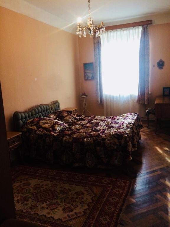 Тбилиси: Kazbegi Apartment