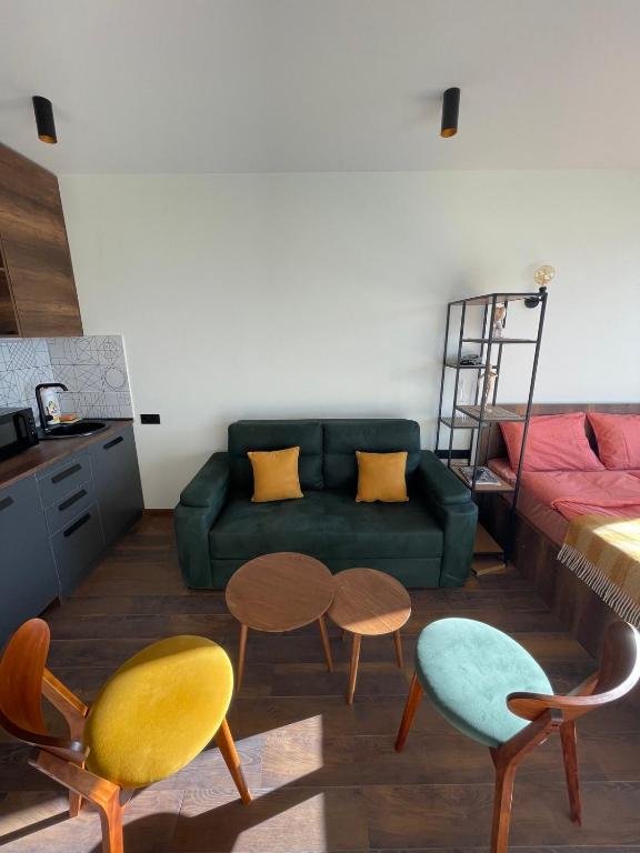 Гудаури: Colorful one-bedroom apartment in New Gudauri
