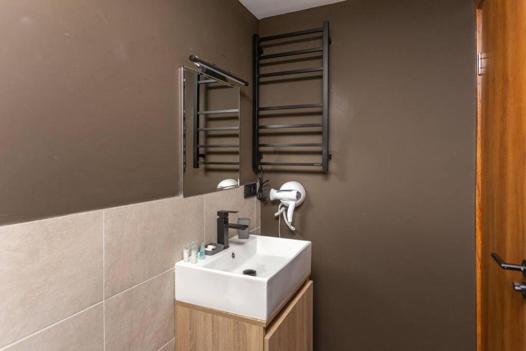 Гудаури: charming and bright apartment in marshall gudauri project