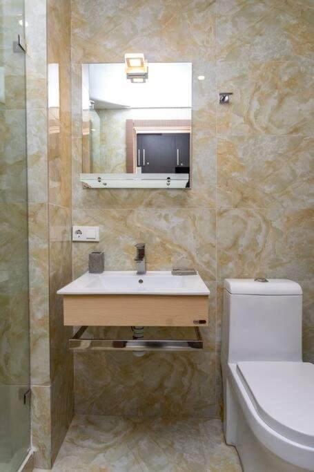 Гудаури: bright and cozy apartment in new gudauri