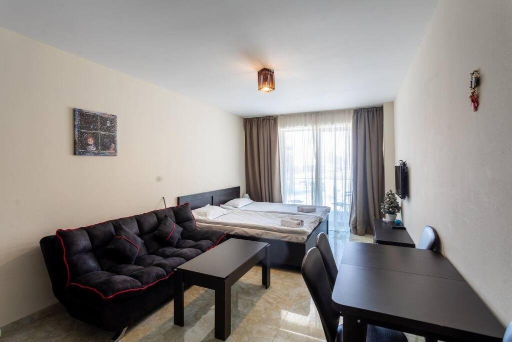 Гудаури: bright and cozy apartment in new gudauri