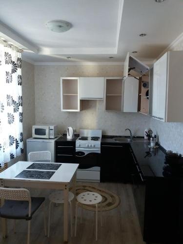 Караганда: Apartament On Karbisheva 14