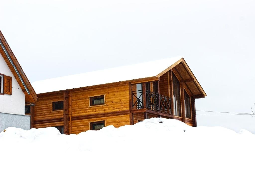 Гудаури: Gudauri Log Inn