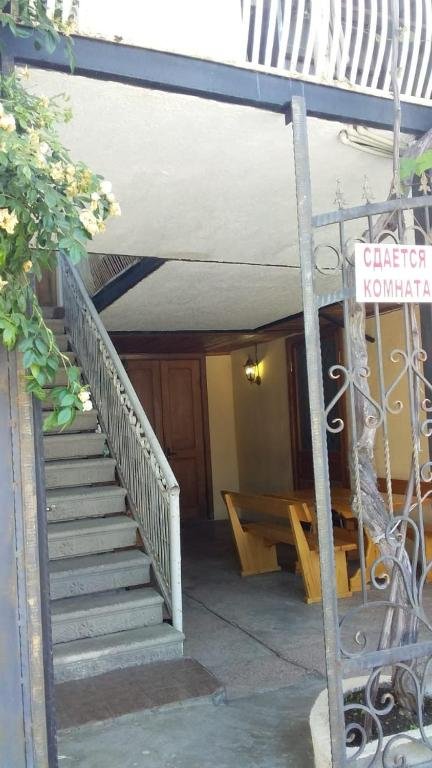 Гагра: Guest house on Tereshkova 2