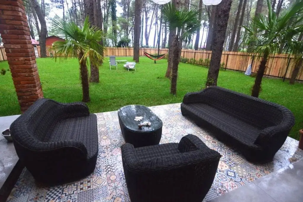 Шекветили: Kaprovani Brick House 100M to Beach