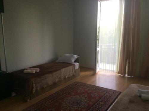 Джвари: guest house QEDI