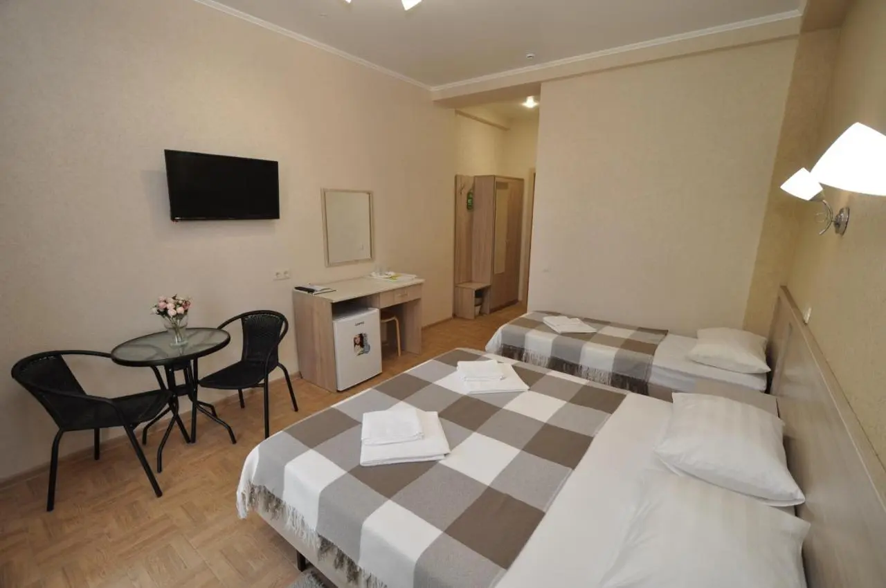 Анапа: Guest House August