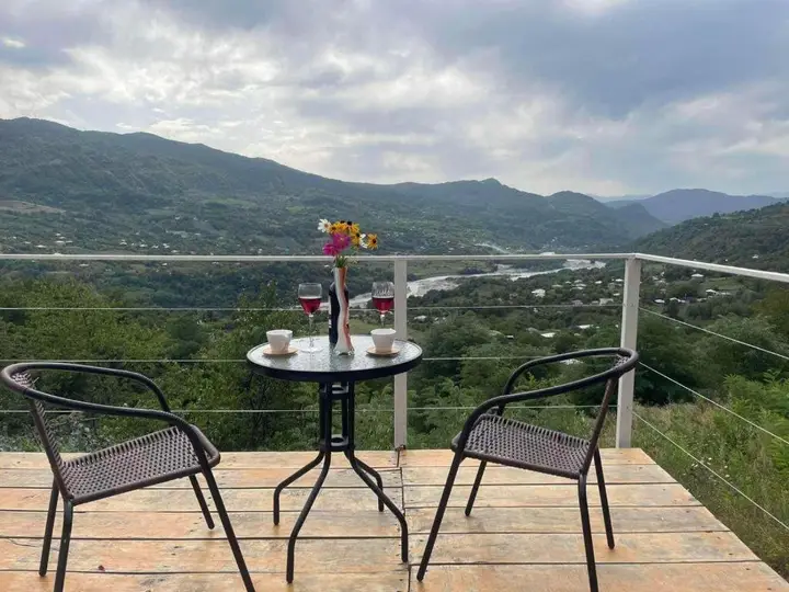 Амбролаури: 4 seasons. 4 სეზონი Glamping Georgia Racha