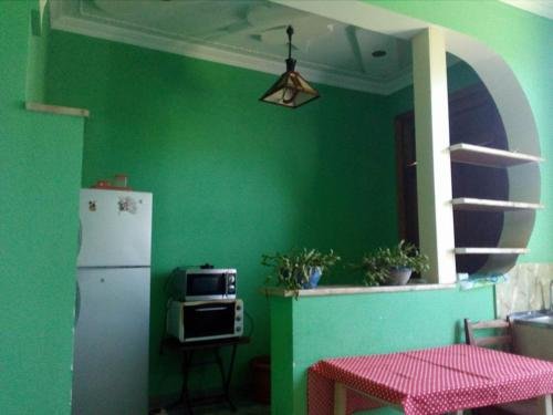 Дарчели: Emiris House
