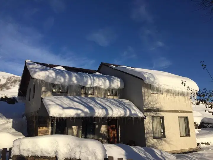 Гудаури: Ski House Gudauri