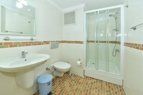 Фетхие: Saros Apartments Calls Beach