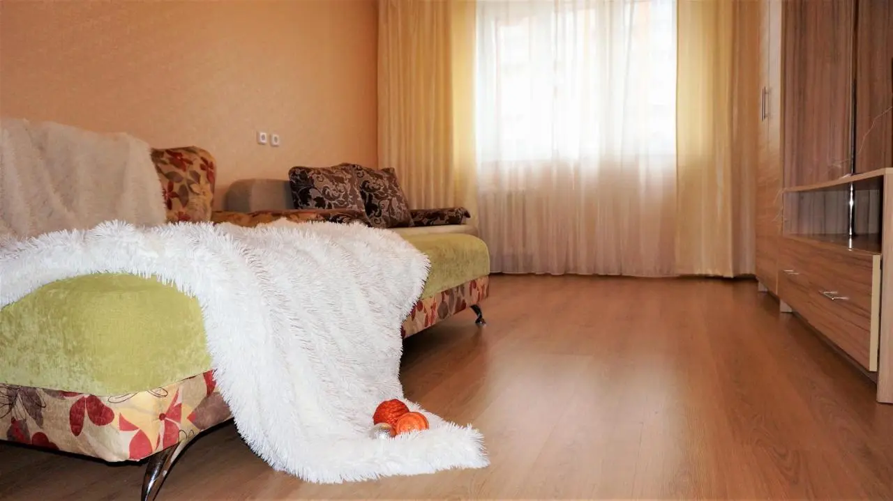 Владимир: Apartment Over The City