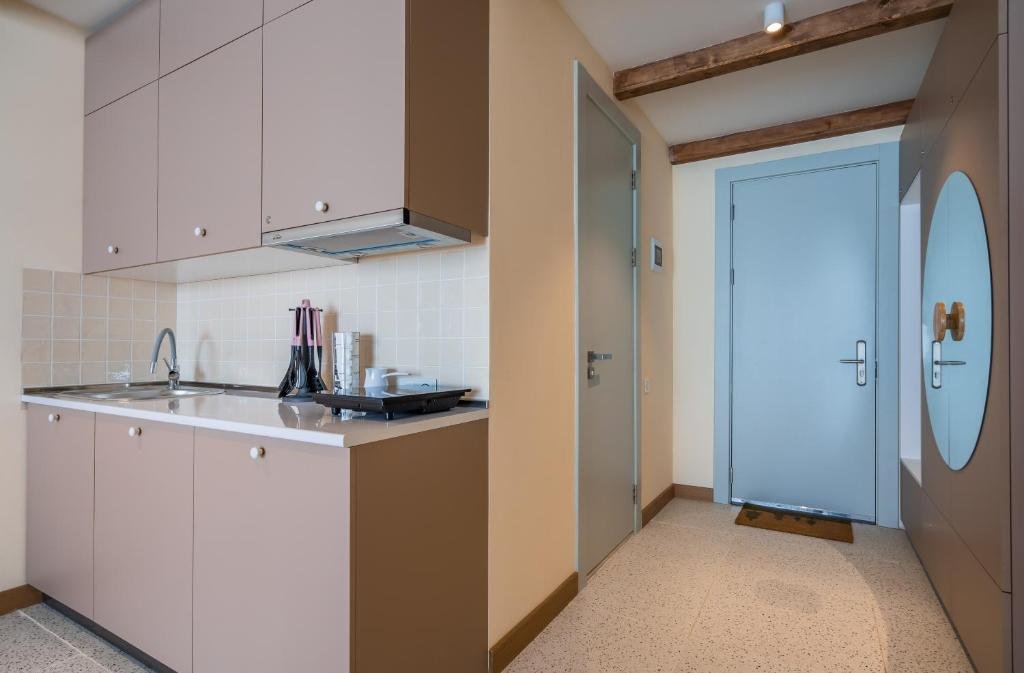 Гудаури: 124 Atrium New Gudauri, separate bedroom with terrace