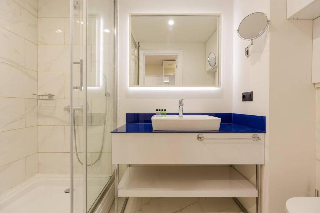 Батуми: 1BR Apt with Sea View and balcony