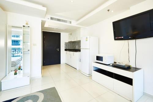Паттайя: Avenue City Center by Fantasea Beach